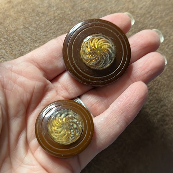 two bakelite buttons patina different sizes for sweater or winter coat - Picture 3 of 8
